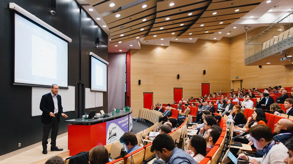 Fotograf na konferencje - profesjonalna fotografia eventowa Kraków